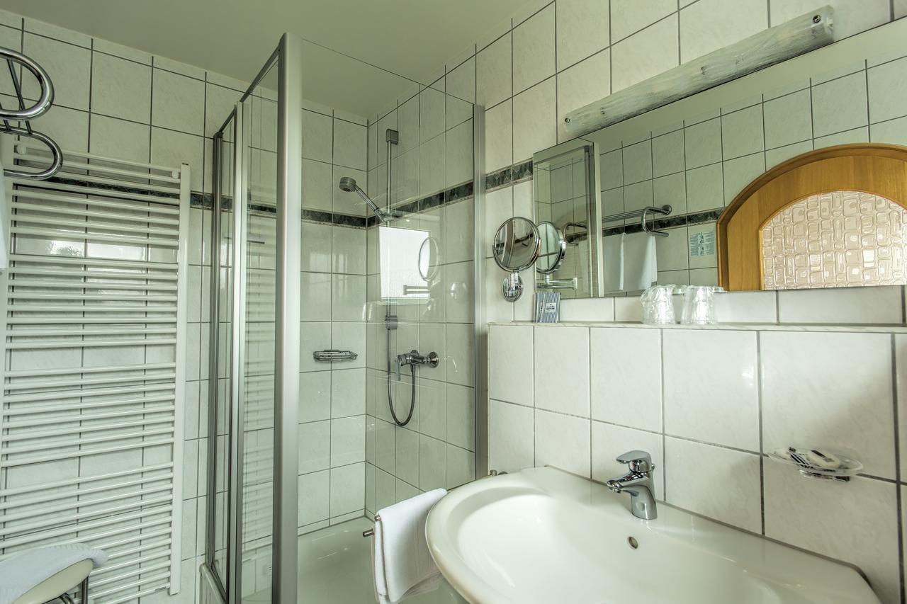 Hotel Pension Cafe Hasler Bodman-Ludwigshafen Exterior photo